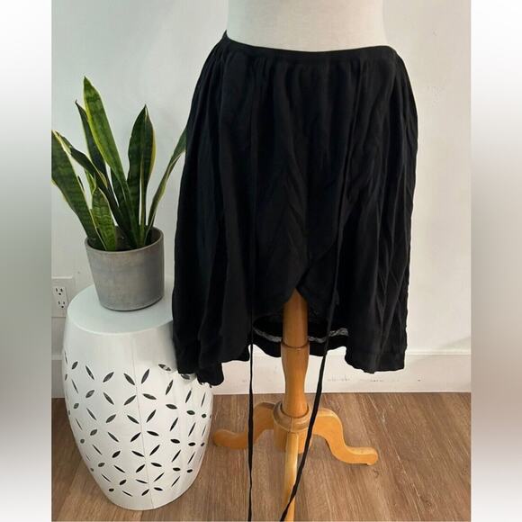 🍁 Diesel Women's Low High Fit and Flare Knee Length Skirt Asymmetrical Hem Black - Picture 1 of 15